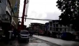 吊车吃瓜,一场别开生面的夏日狂欢