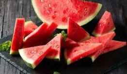 三字吃瓜,揭秘网络热词背后的趣味与智慧