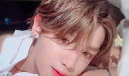 吃瓜小熊黄明昊,揭秘娱乐圈的“瓜王”传奇