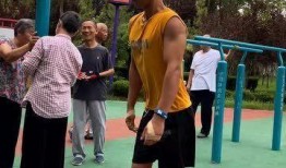 惊呆吃瓜群众踩空气,揭秘神奇现象背后的科学原理