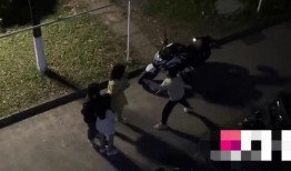 女方吃瓜喝醉视频,一场吃瓜引发的“瓜界”狂欢