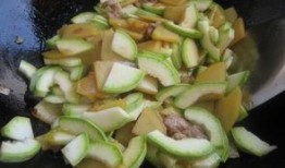 吃角瓜搞笑,笑出腹肌的欢乐时光