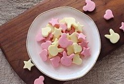 奶片粉色尾巴吃瓜,揭秘网红吃瓜背后的甜蜜诱惑