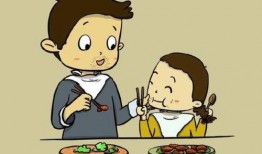 爸爸坐着淡定吃瓜,诠释人生百态