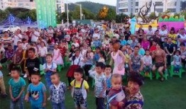 吃瓜群众观众围观,揭秘娱乐圈幕后风云