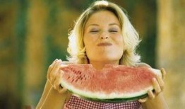 解说吃瓜大嘴,娱乐圈幕后风云的“瓜王”