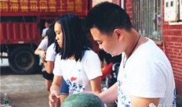 武冈吃瓜现场视频播放,全民围观，一场别开生面的“瓜界盛宴”