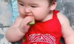 陪爸爸吃瓜,温馨亲子时光的甜蜜回忆